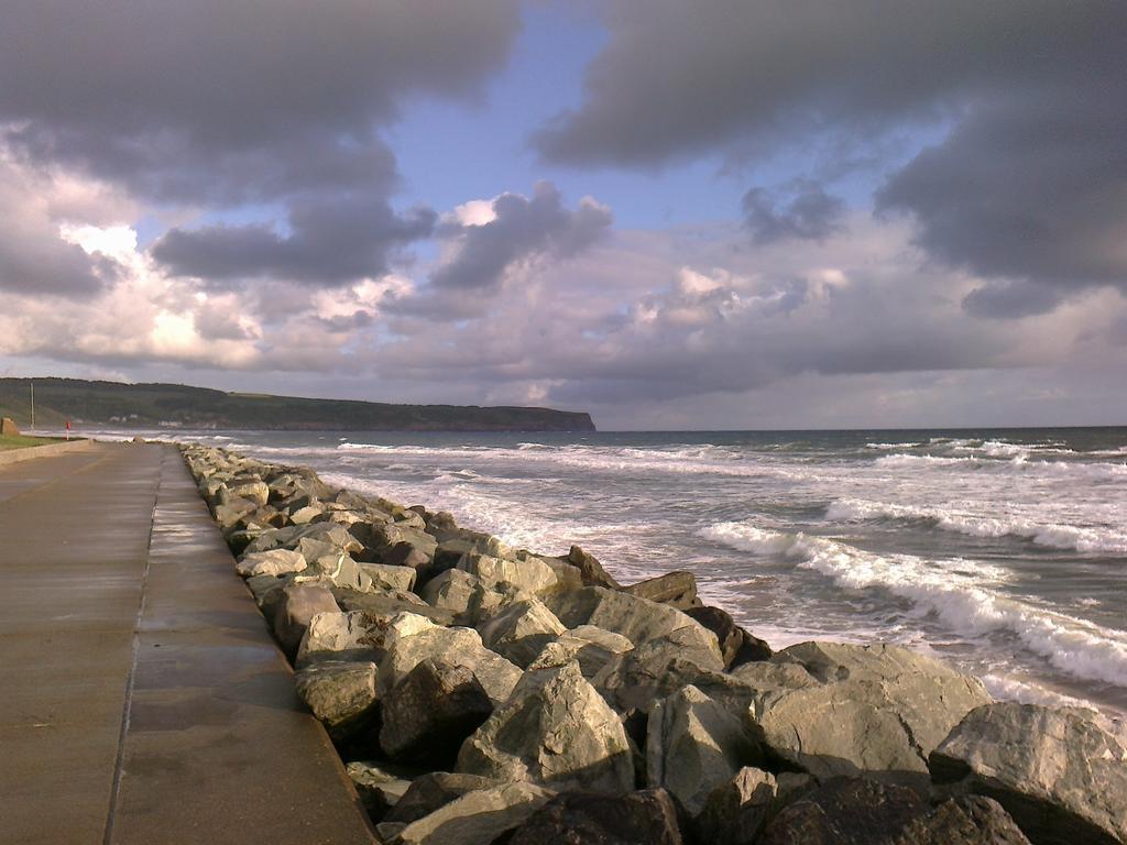 The Waverley Уитби Екстериор снимка
